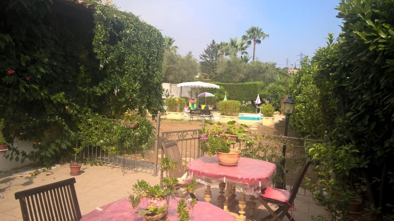 Parfums D'Azur Bed & Breakfast Le Cannet Exterior foto