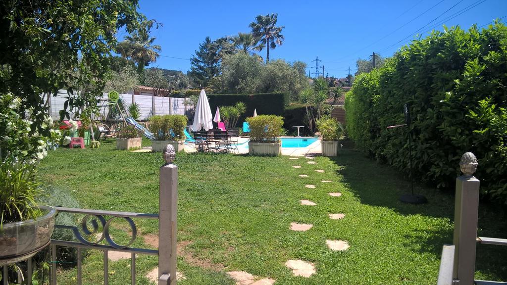 Parfums D'Azur Bed & Breakfast Le Cannet Exterior foto
