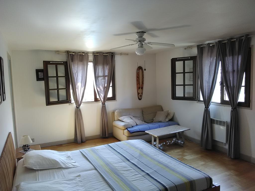Parfums D'Azur Bed & Breakfast Le Cannet Exterior foto