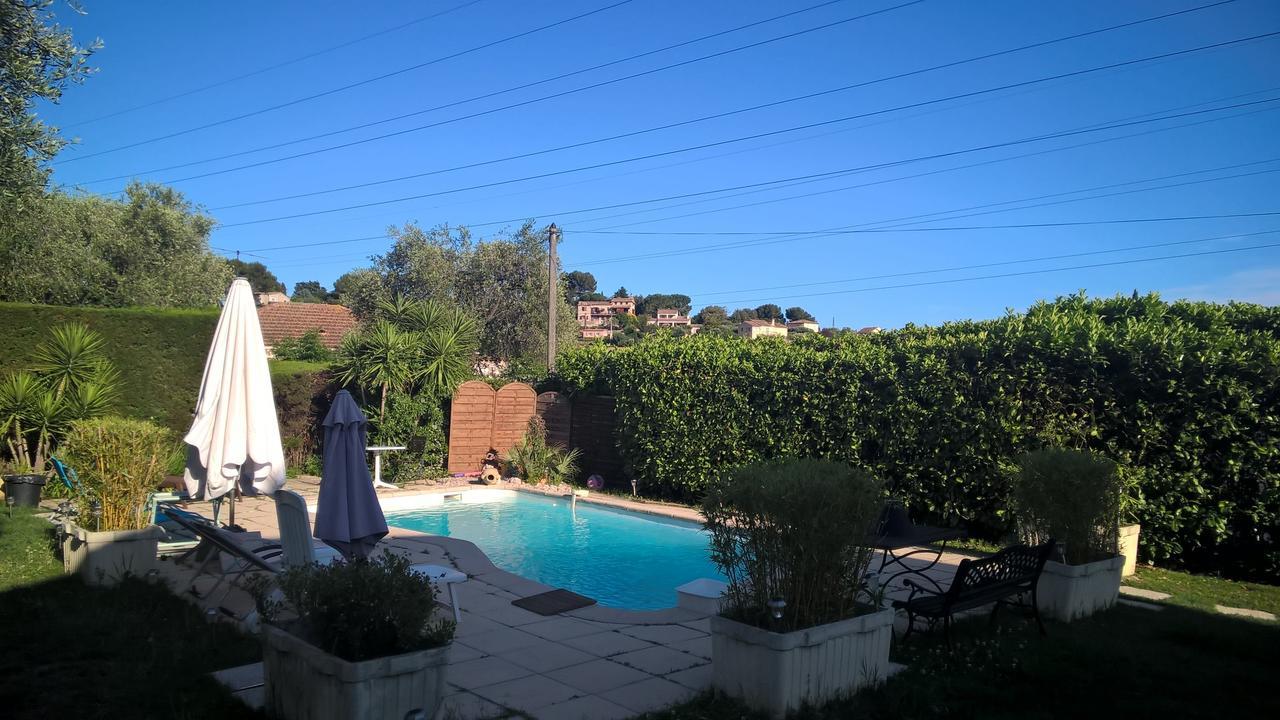 Parfums D'Azur Bed & Breakfast Le Cannet Exterior foto