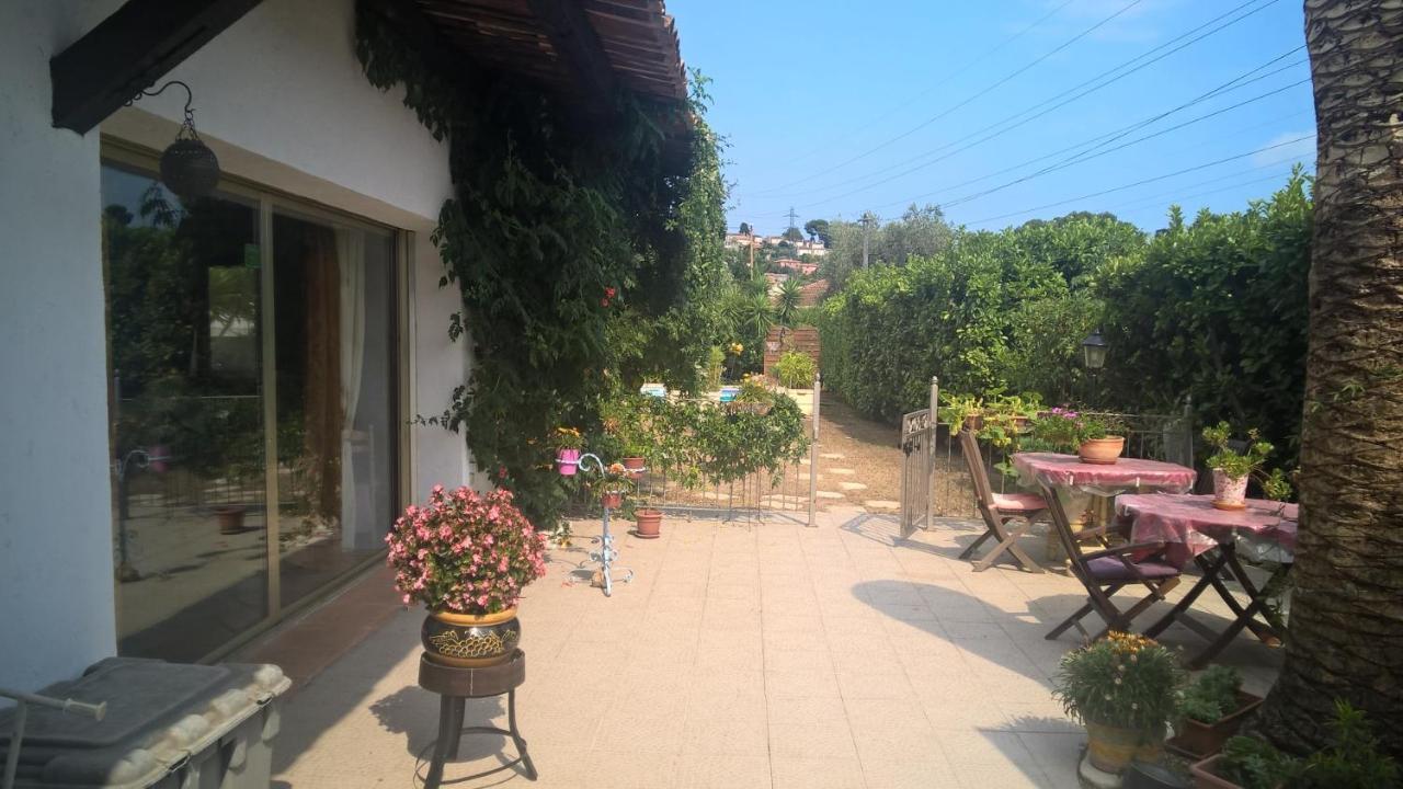 Parfums D'Azur Bed & Breakfast Le Cannet Exterior foto