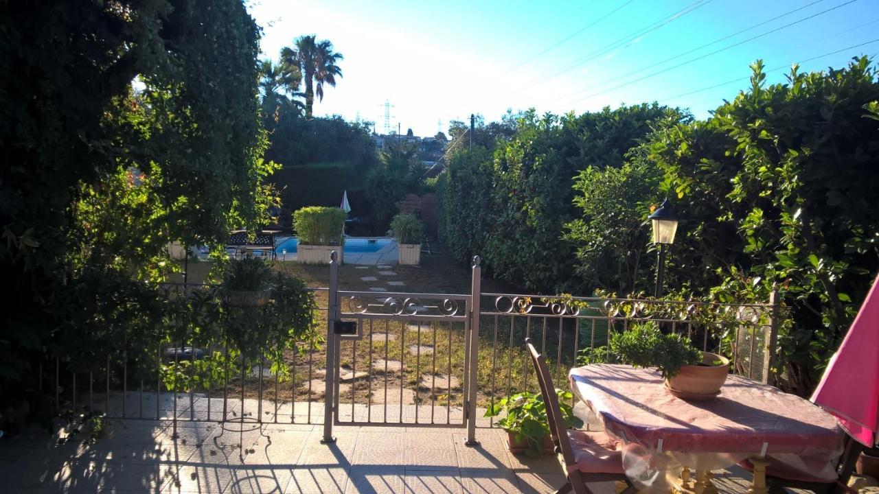 Parfums D'Azur Bed & Breakfast Le Cannet Exterior foto